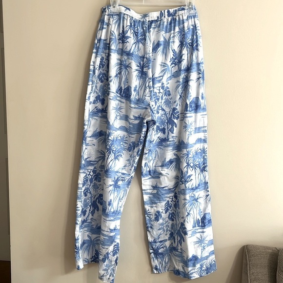 J. McLaughlin Eugene Pant in Blue Villa Palm with Overlapping Front Wrap Panels - Picture 3 of 8